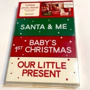 Pearhead Bed bath and beyond red white green Holiday photo stands one size